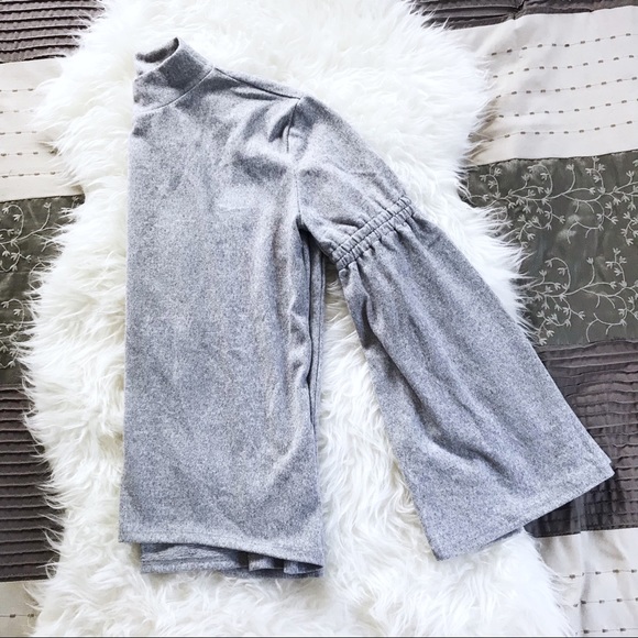 Urban Heritage Sweaters - 🌿 • Super Soft Bell Sleeve Top / Sweater •